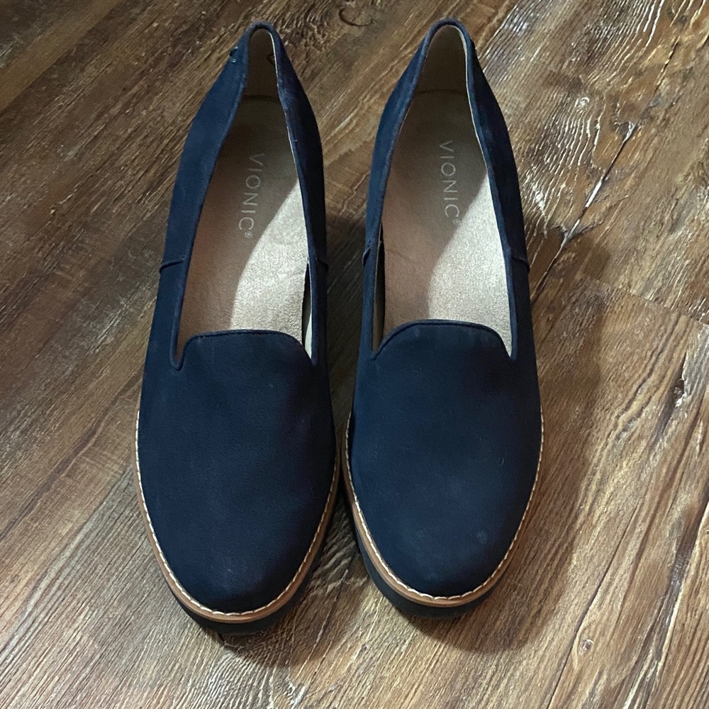 Vionic Women's Dark Blue Loafers